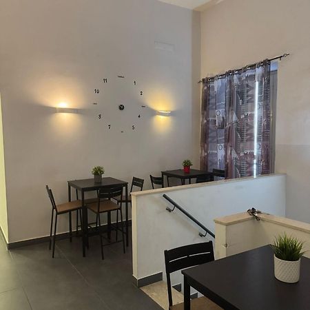 International Hotels Неаполь Экстерьер фото