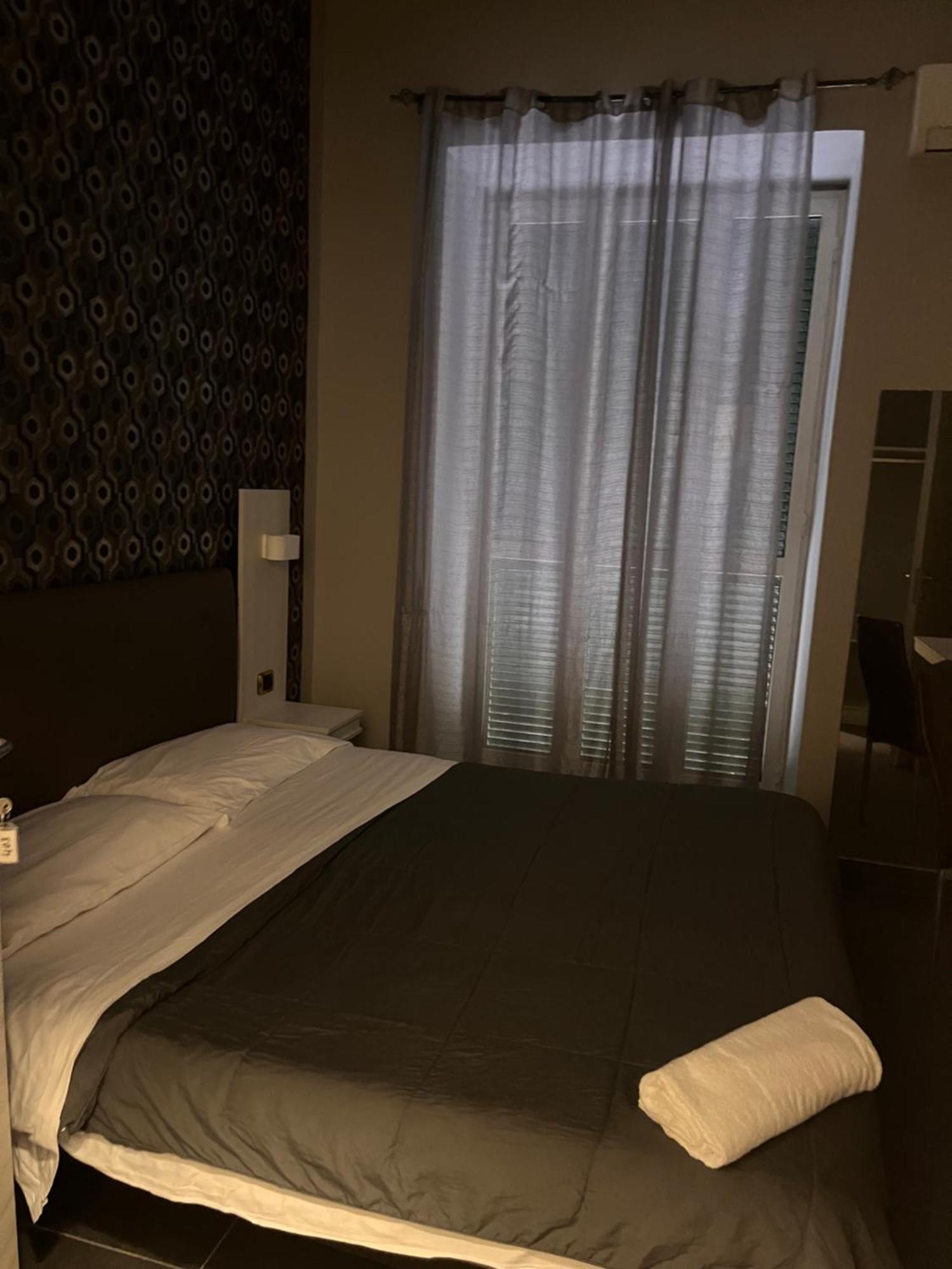 International Hotels Неаполь Экстерьер фото
