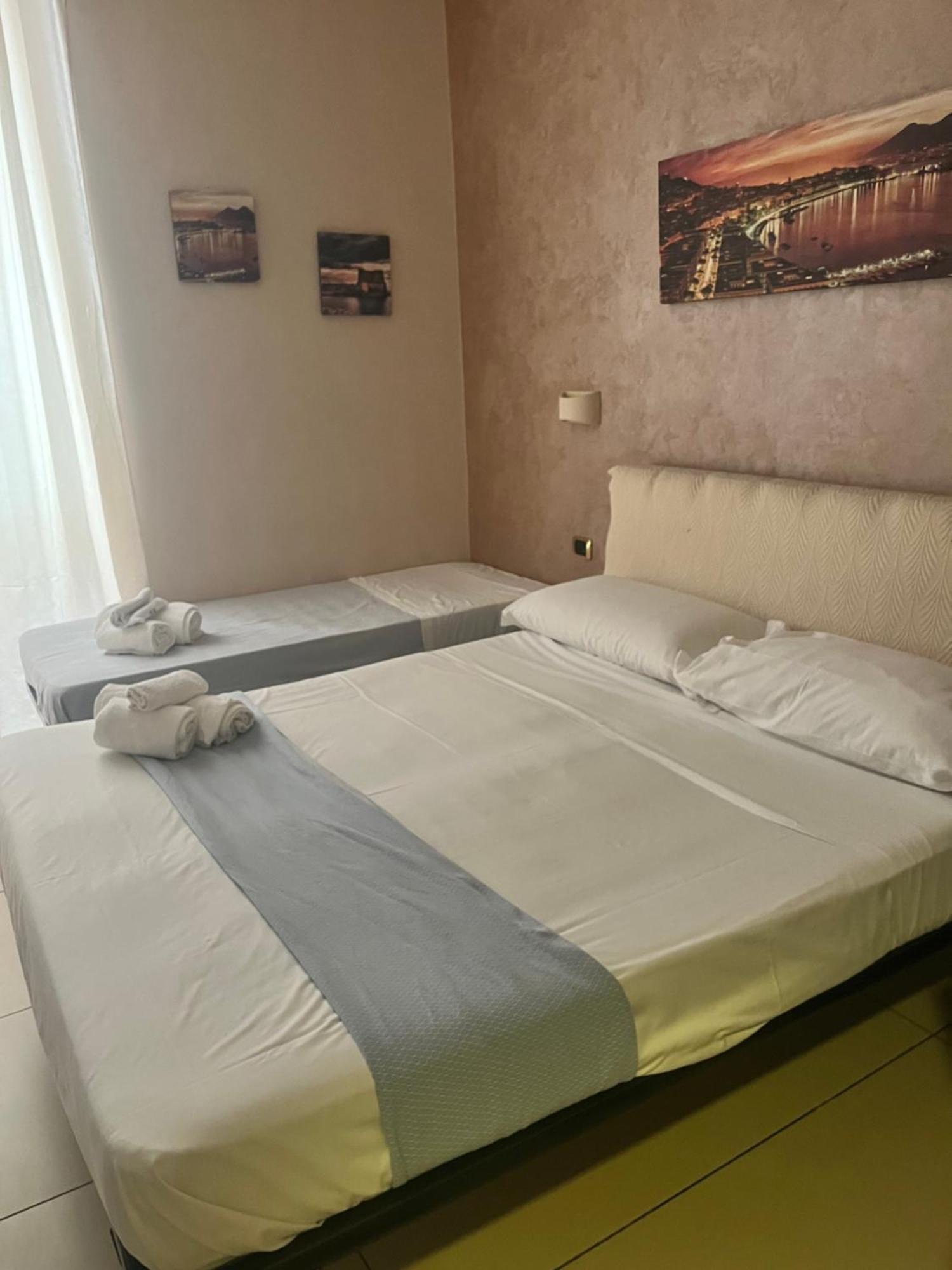 International Hotels Неаполь Экстерьер фото
