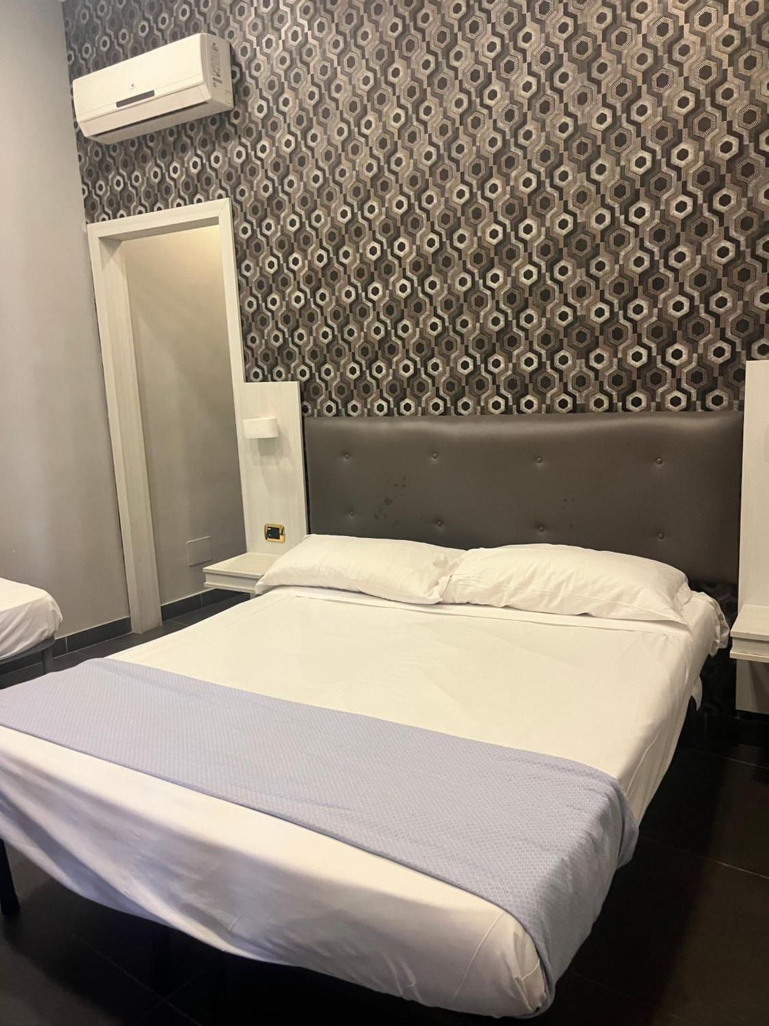 International Hotels Неаполь Экстерьер фото
