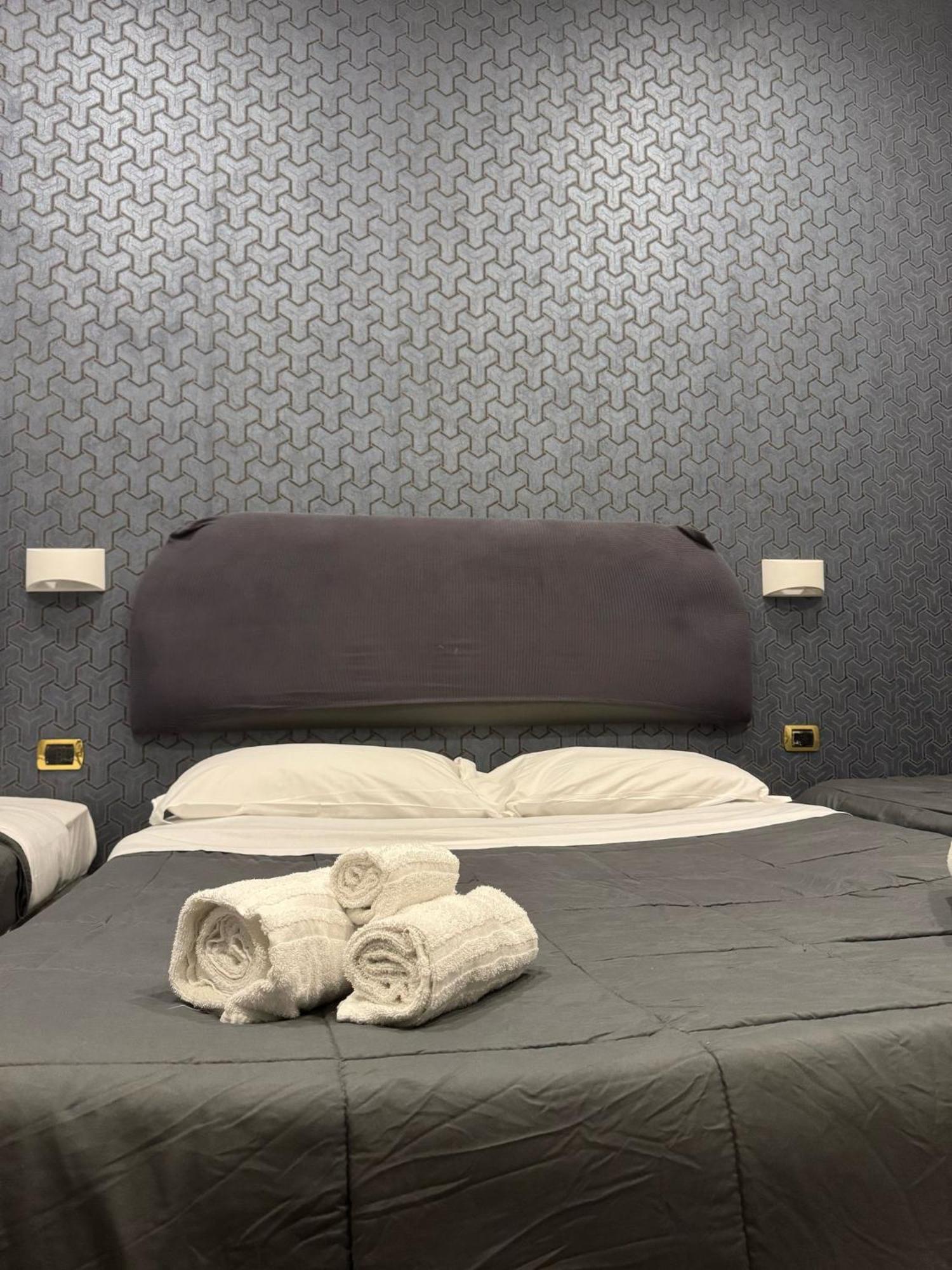 International Hotels Неаполь Экстерьер фото